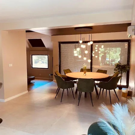 別荘 La Perle Des Sylves *